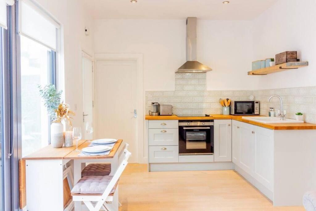 Newly Refurbished Traditional Cottage Blackrock Blackrock  Exterior foto